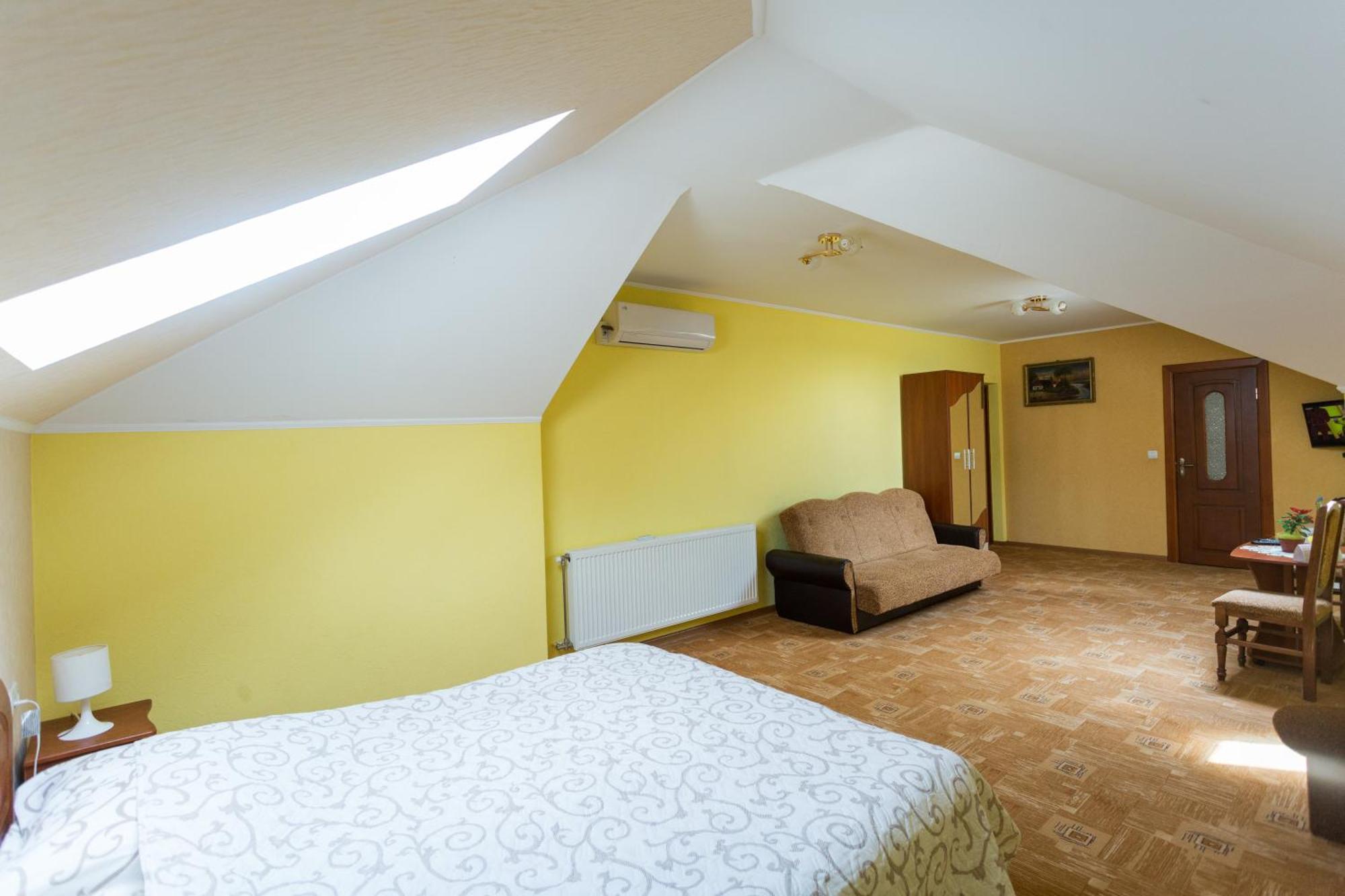 Villa Fenix Berehove  Exteriör bild